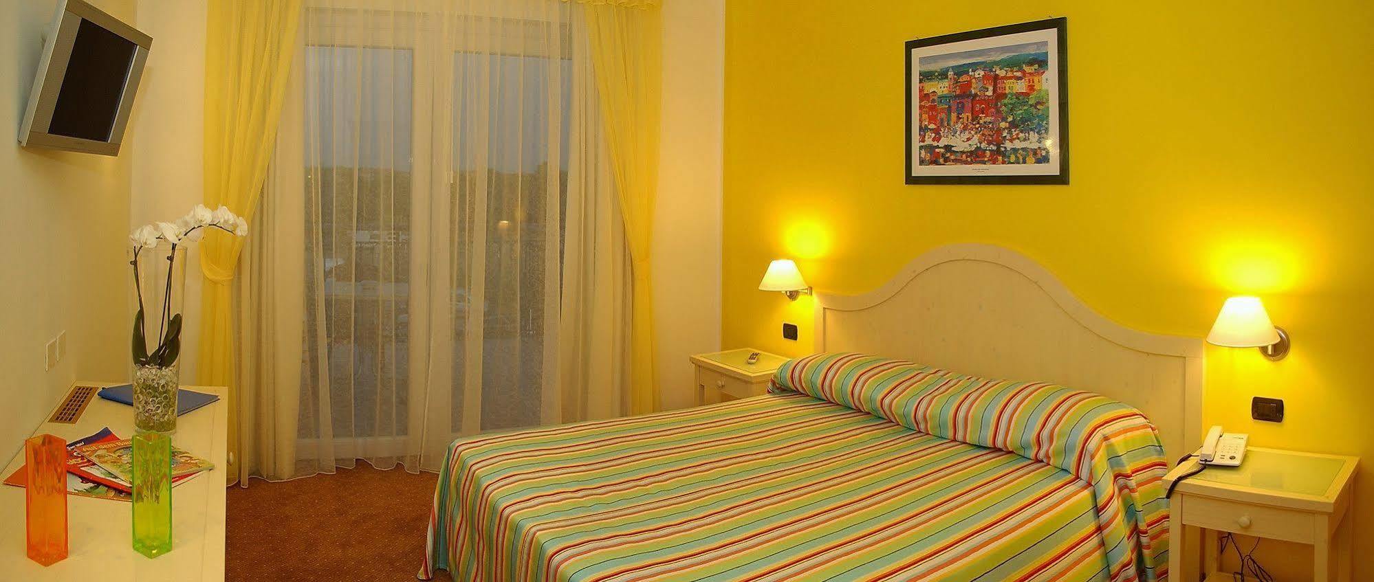 Hotel Bella Italia Peschiera del Garda Ngoại thất bức ảnh